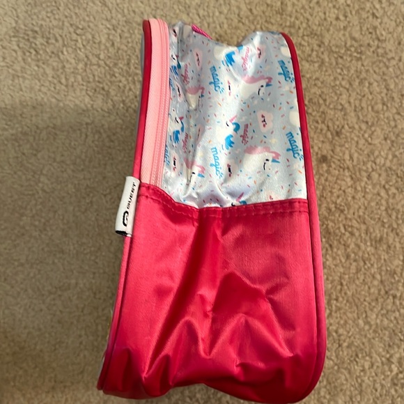 NWOT Quest Satin UNICORN Lunch Cooler, zippered - Picture 6 of 12